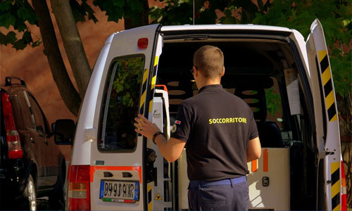 O-Bloco-de-Esquerda-Exige-Uma-Fiscalização-à-Junta-da-Feira-na-Sequência-de-Um-Acidente-Grave-com-Um-Funcionário-ambulância
